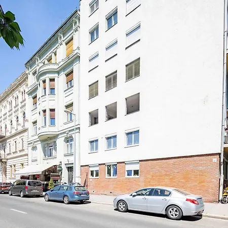 - Balcony - Comfy - Apartment