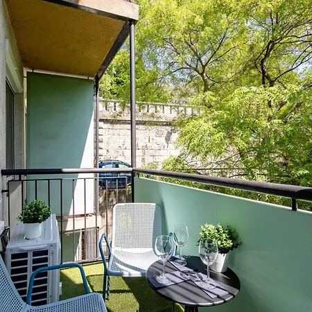 Apartment - Balcony - Comfy - *