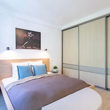 - Balcony - Comfy - Apartmán