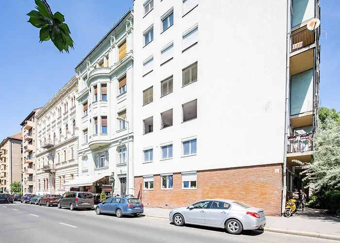 - Balcony - Comfy - Appartement