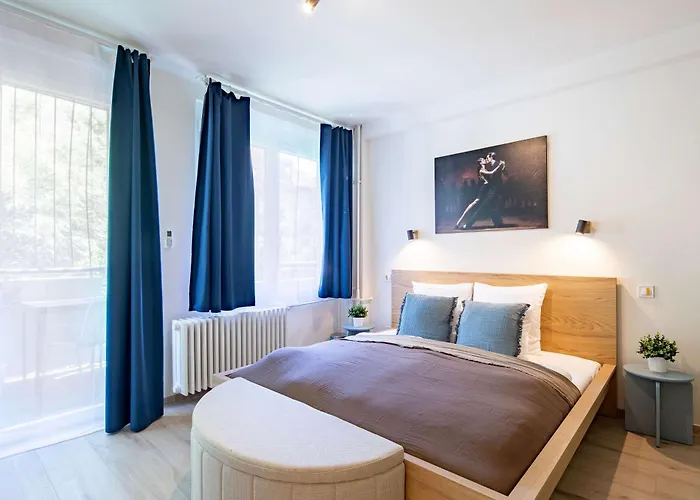 - Balcony - Comfy - Appartement