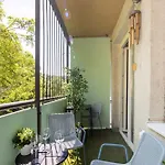 - Balcony - Comfy - 아파트 부다페스트